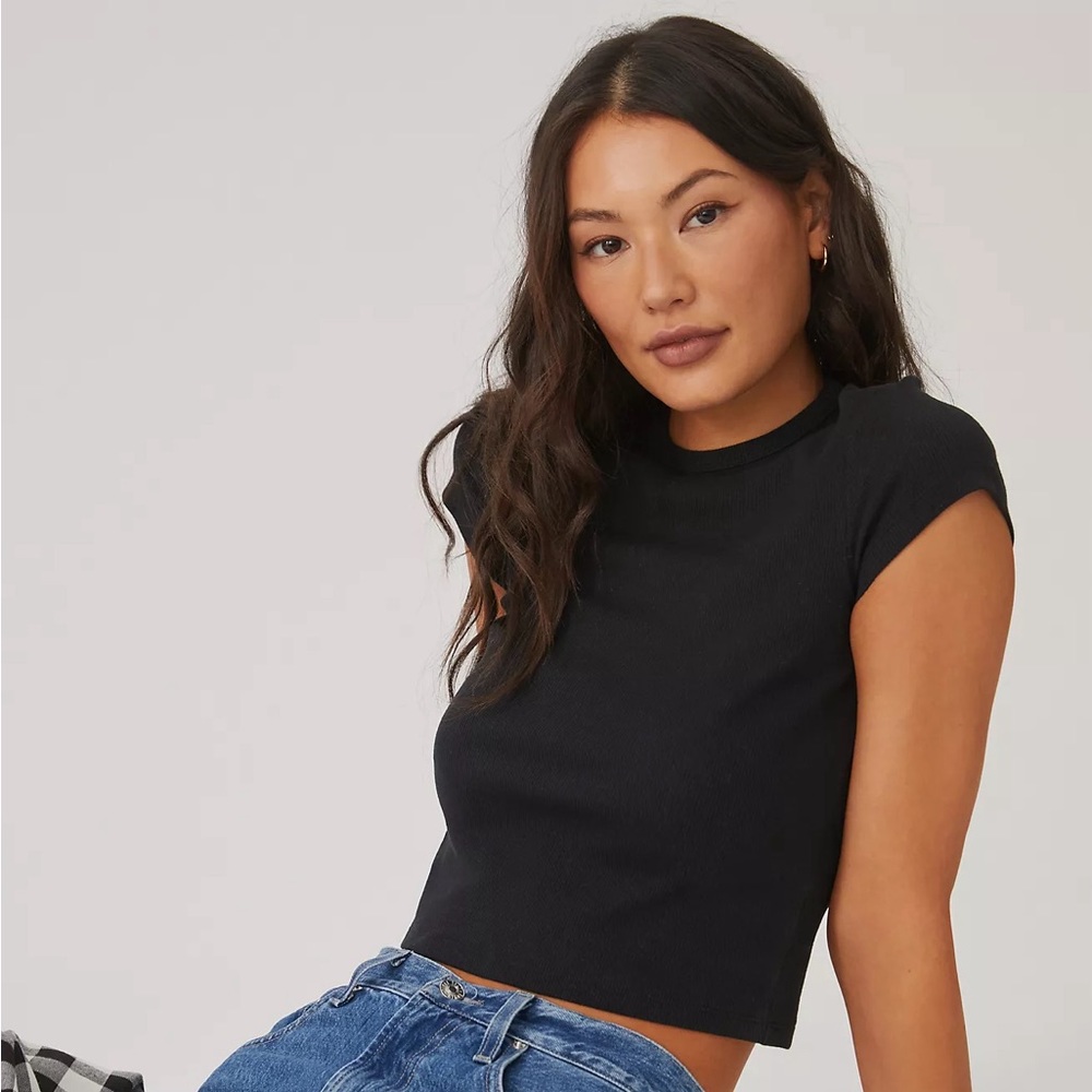 The Blair Baby Tee by Maeve: Cropped Edition